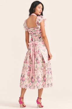 LoveShackFancy X Hedley & Bennett Kitchen Apron 11 LoveShackFancy X Hedley & Bennett Kitchen Apron